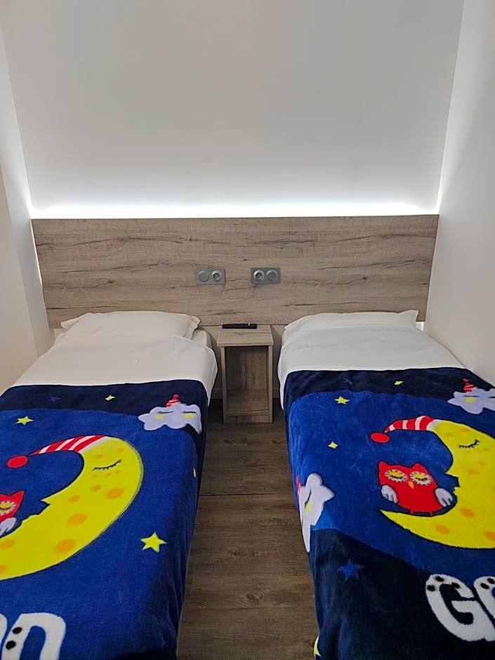 Alpha Hotel