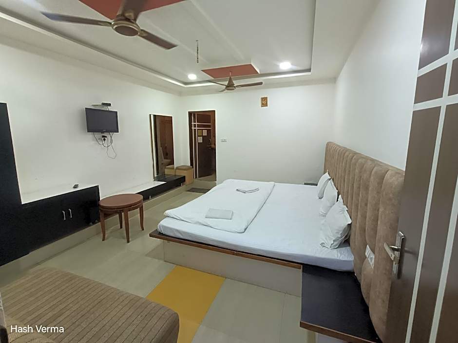 Hotel New Holiday Inn