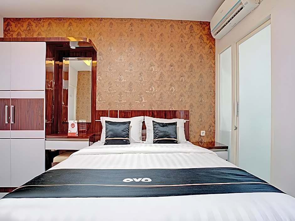 Collection O 90253 DHelomi