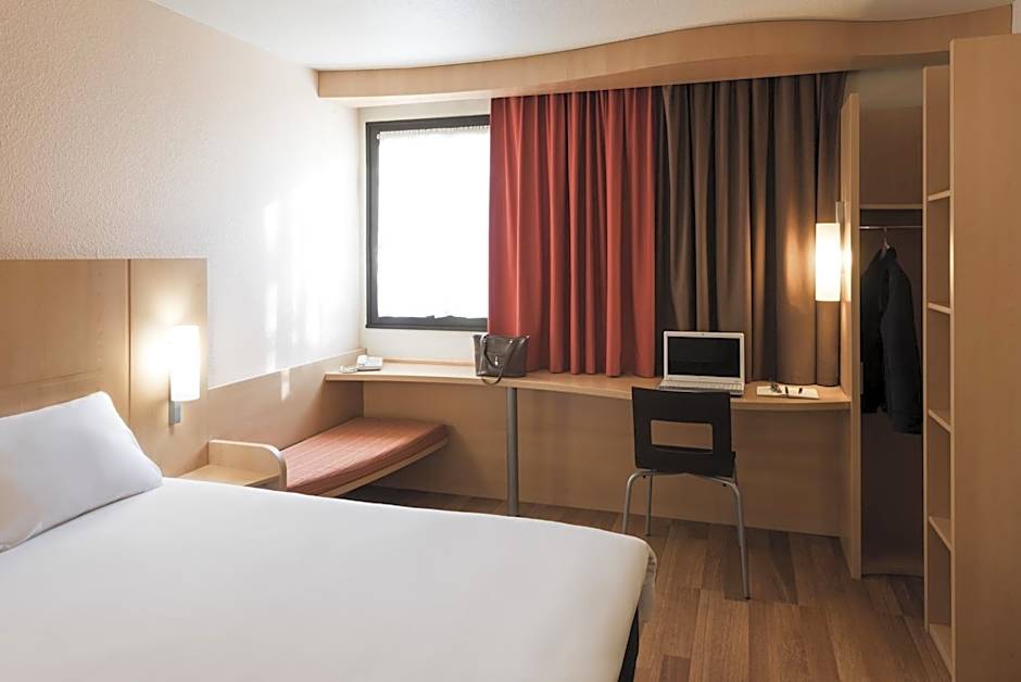 ibis Angers Centre Chateau