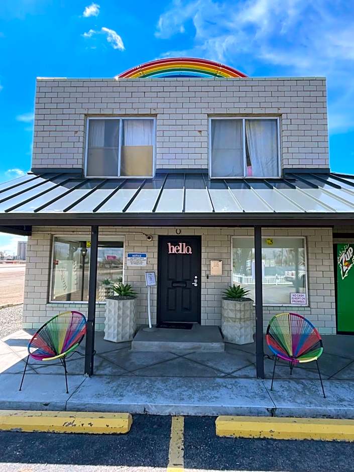 Rainbow Motel