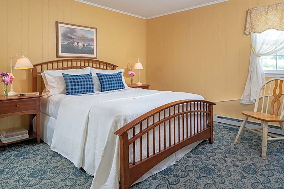 Dockside Guest Quarters