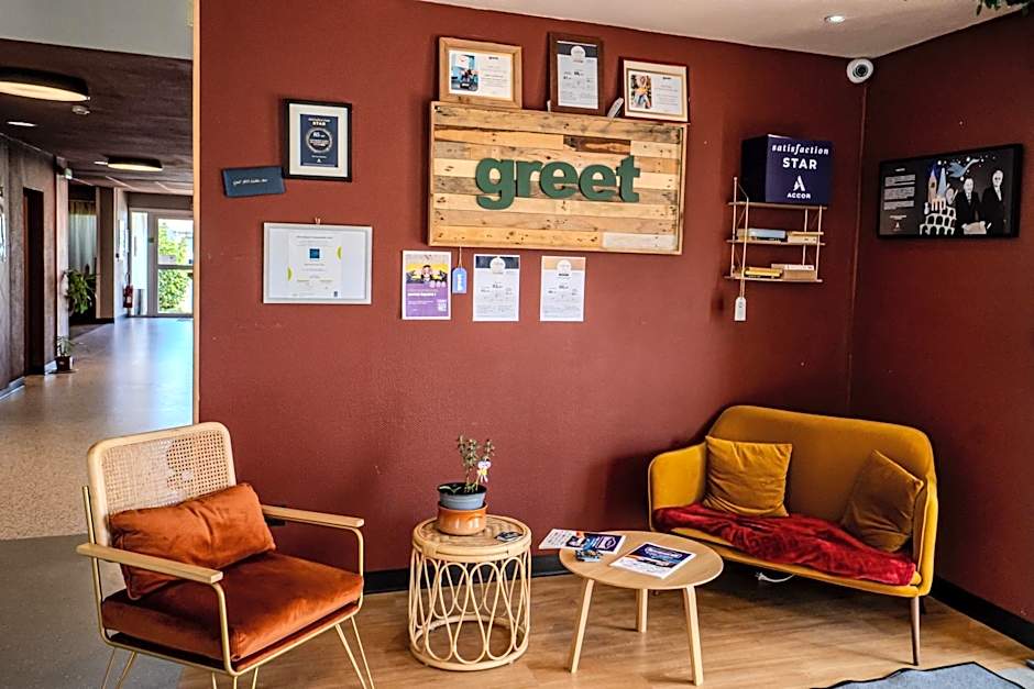 greet Hotel Castres Saix