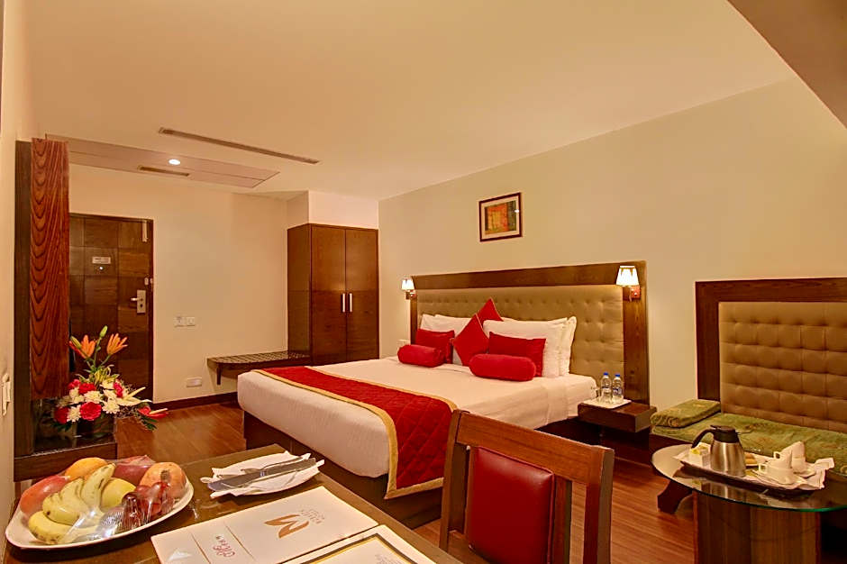 The Monarch Hotel