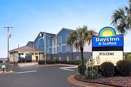 Days Inn & Suites by Wyndham Prattville-Montgomery