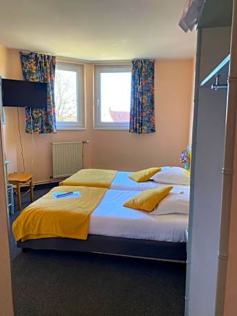 Double or Twin Room with Sea View