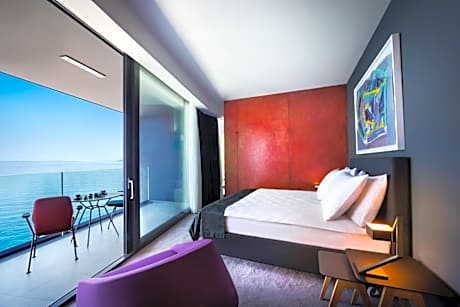 Superior King or Twin Room with Sea View