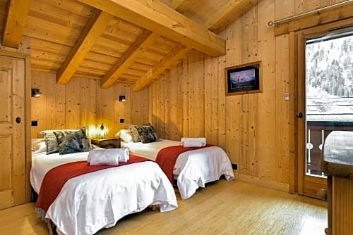 Yeti Lodge Rooms