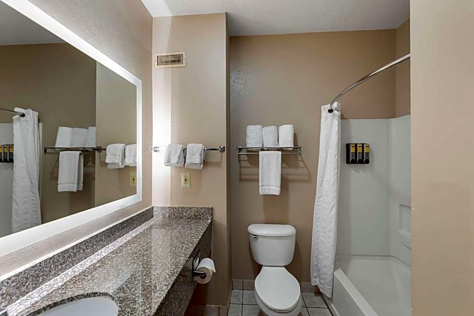 Best Western Plus Russellville Hotel and Suites