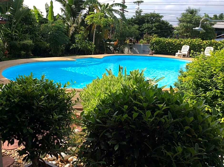 Nuch's Apple Guest House