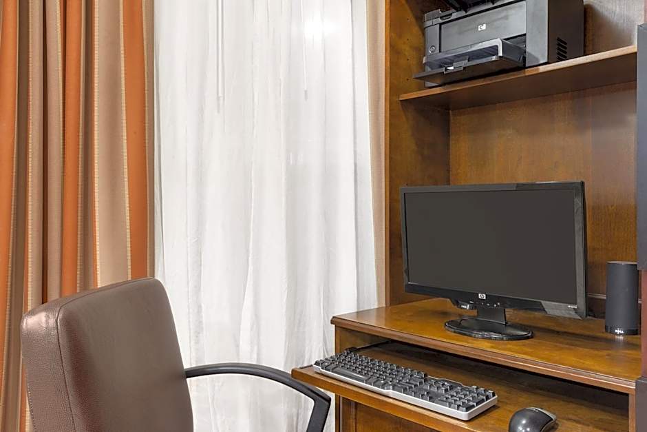 Country Inn & Suites by Radisson, Kingsland, GA