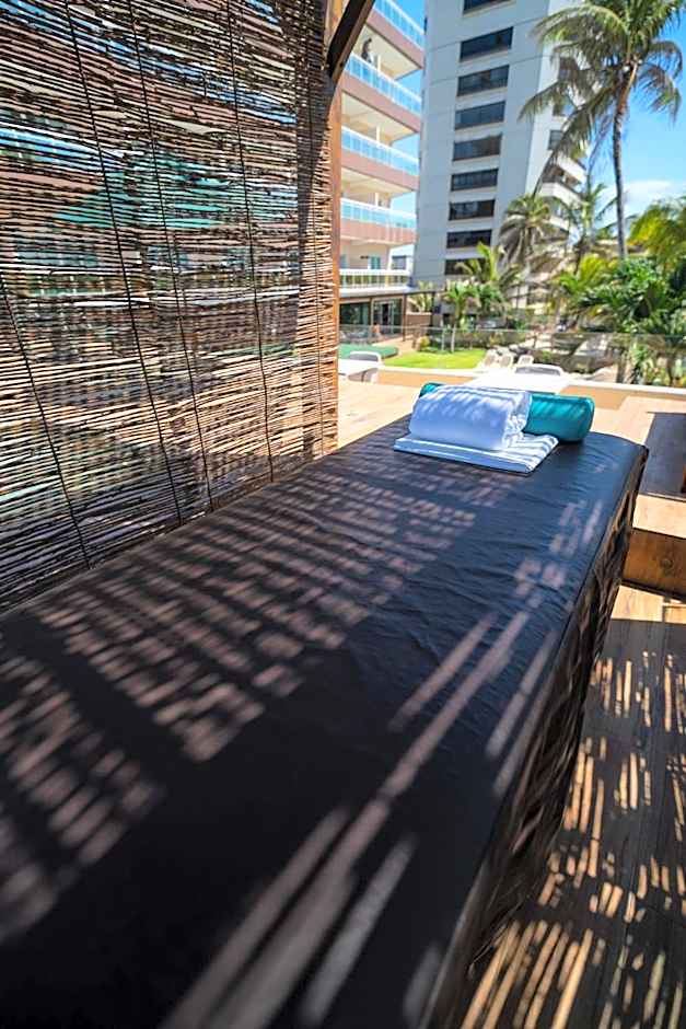 Crocobeach Hotel