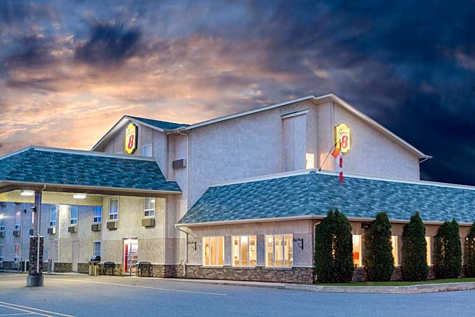 Super 8 by Wyndham Fort Frances