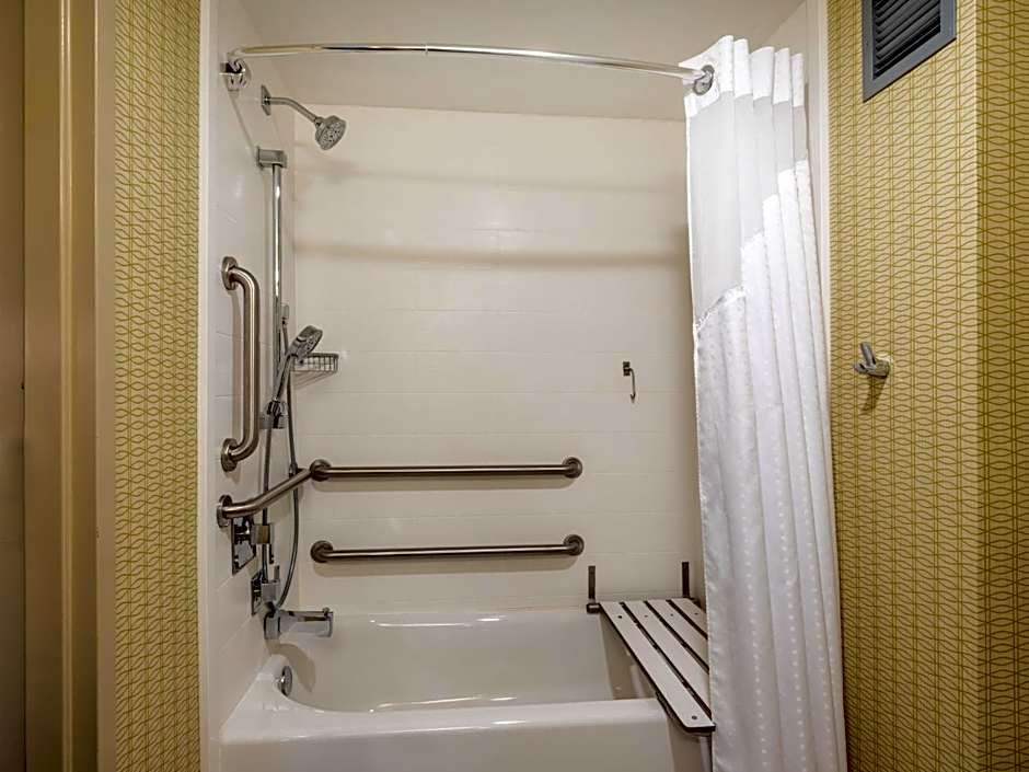 Holiday Inn Greensboro Coliseum By IHG