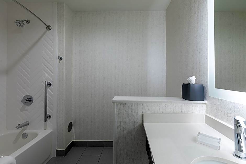 Holiday Inn Greenville - Woodruff Road By IHG