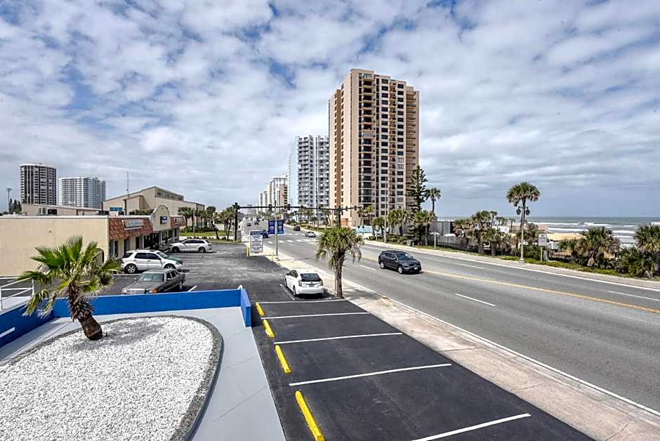 Cozy Studio Suite Near Beach w Kitchenette #3