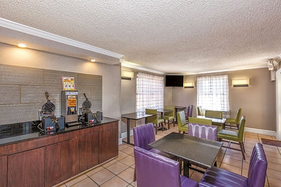 Travelodge by Wyndham El Paso - Airport