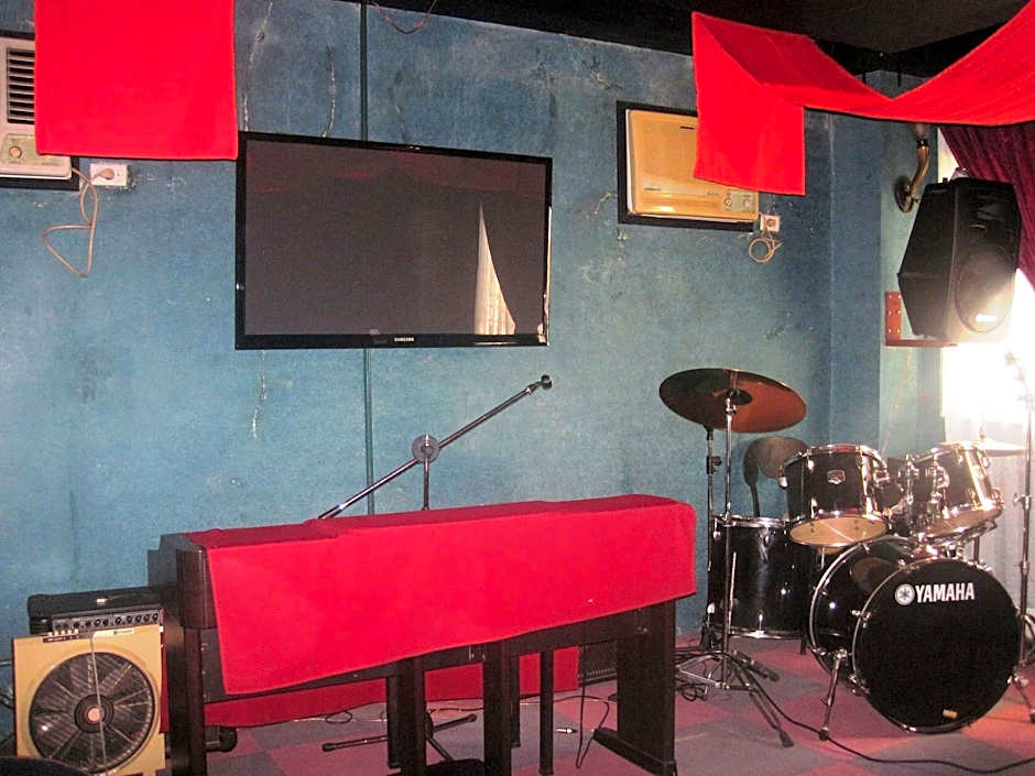 Alicia Hotel & Restaurant