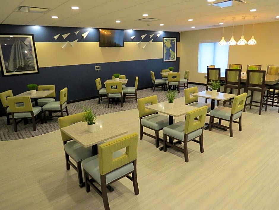 Spark by Hilton Erie