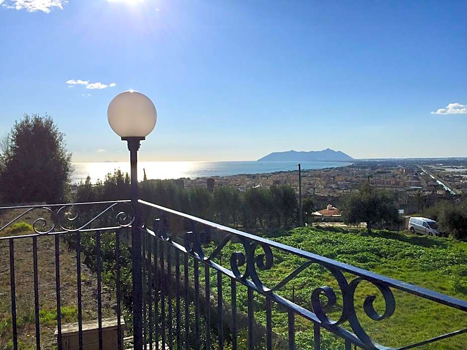 HIstoric Luxury Villa,sea view, private parking