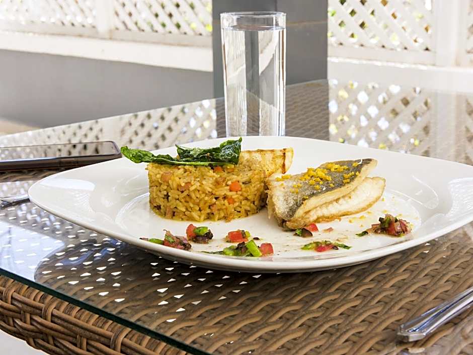 Ibis Oran Les Falaises
