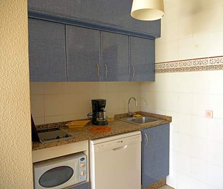 Apartment (4 Adults + 2 Children)