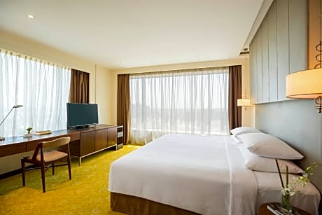 Executive suite with Club Benefits also with 20% Discount on Food&Beverage 