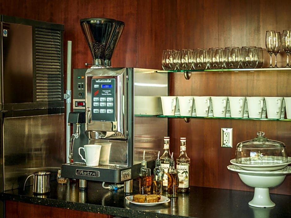 La Maison Hotel - Adults Only
