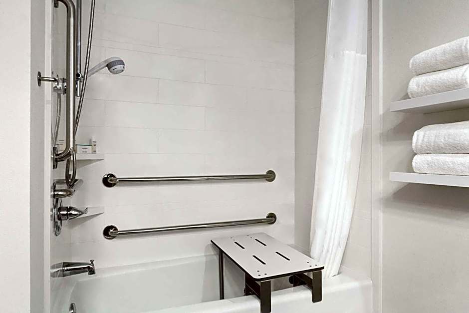Hampton Inn By Hilton Oklahoma City-I-40 E. (Tinker Air Force Base)