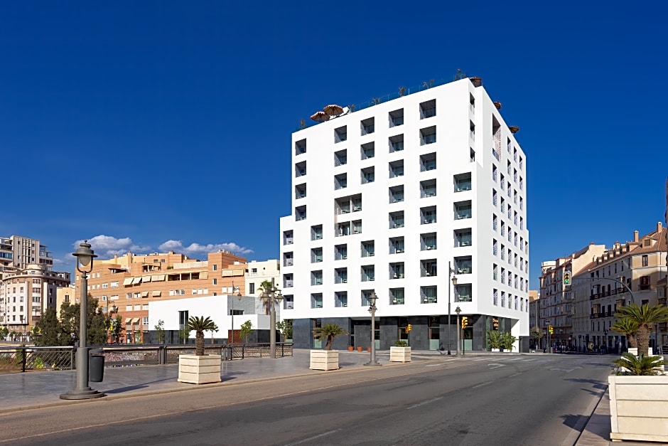 H10 Croma Malaga