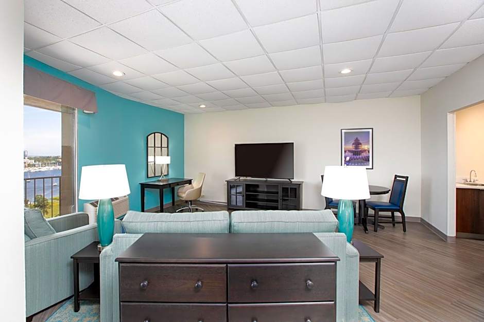 Holiday Inn Charleston-Riverview By IHG