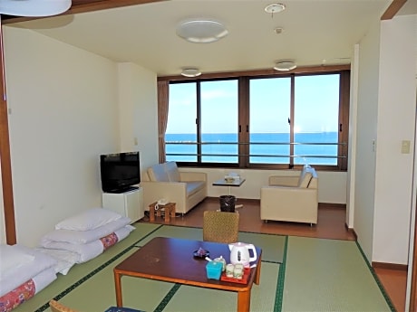 Japanese-Style Room with Shared Bathroom