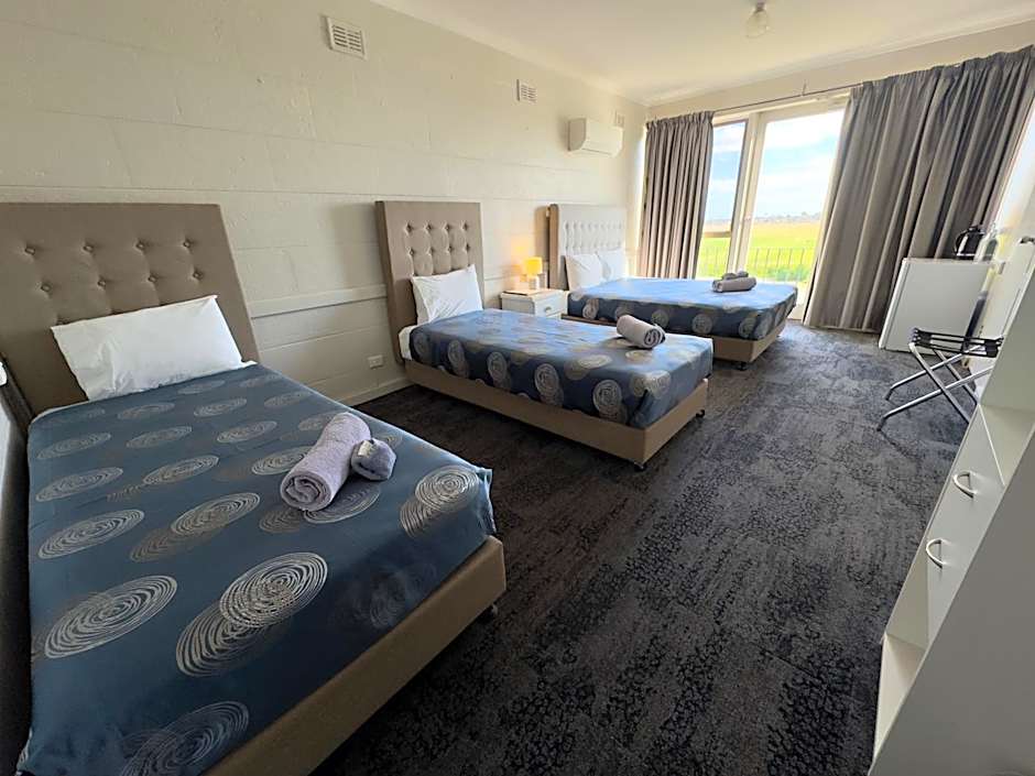 Tailem Bend Riverside Hotel