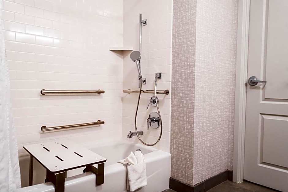 Hampton Inn & Suites Chicago/St. Charles