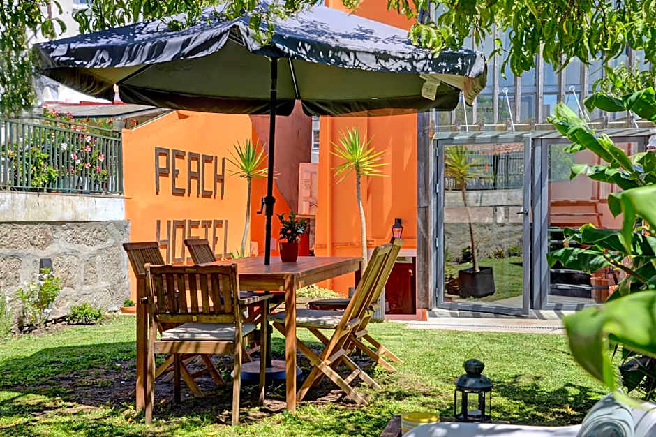 Peach Hostel & Suites