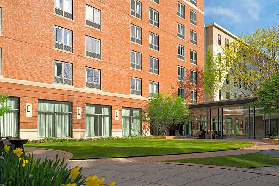 Courtyard by Marriott Boston Brookline