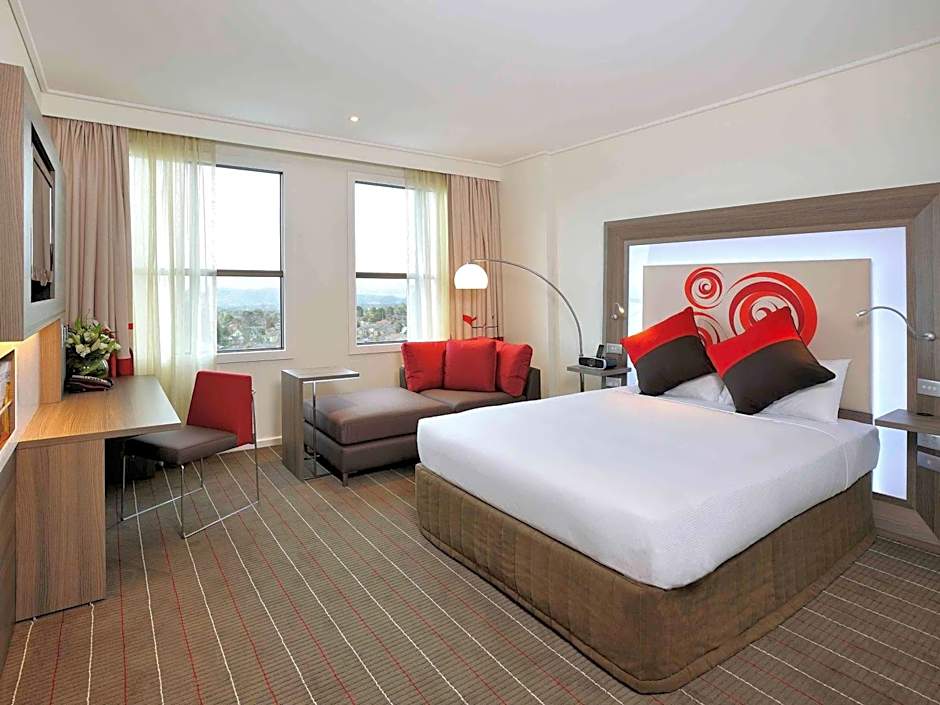Novotel Melbourne Glen Waverley Hotel