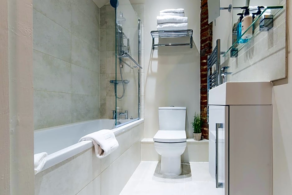 April House Weybridge - Boutique Guesthouse