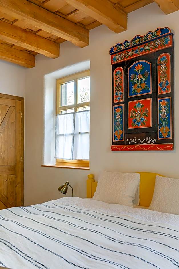 Viscri 32 - White Barn and Blue House