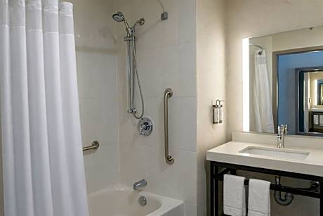 Standard King Room with Mobility Accessible Tub