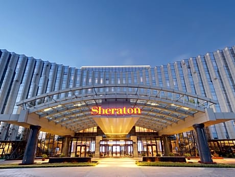 Sheraton Changchun Jingyuetan Hotel
