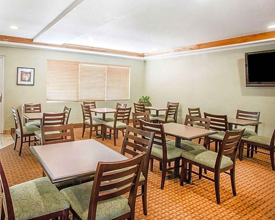 Quality Inn & Suites Denver International Airport