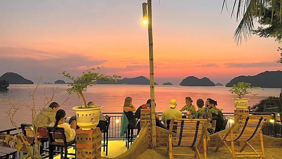 LePont Cat Ba Bungalow