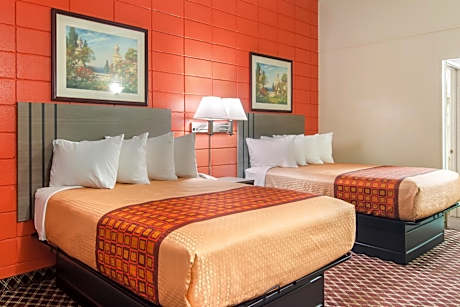 Double Room with Two Double Beds - Smoking