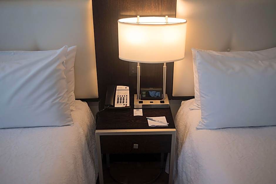 Hampton Inn By Hilton Santa Cruz Equipetrol