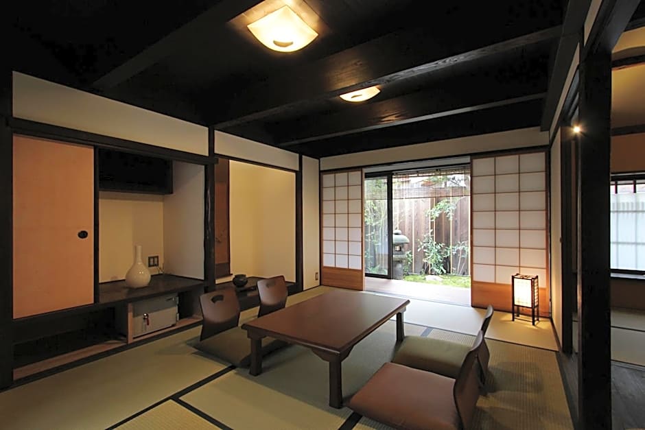 Momohana an Machiya House