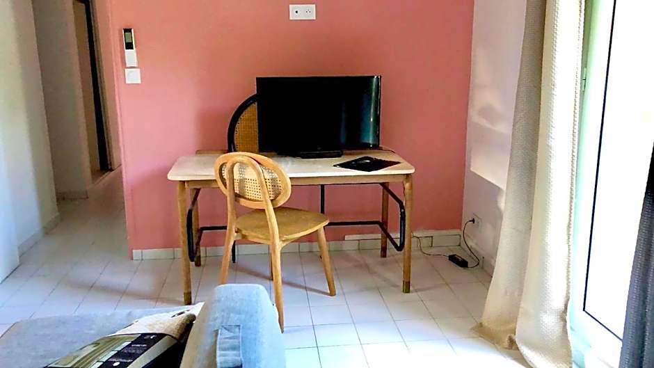 Résidence Le Vallon Guadeloupe Parc Piscine Appartements & Studios