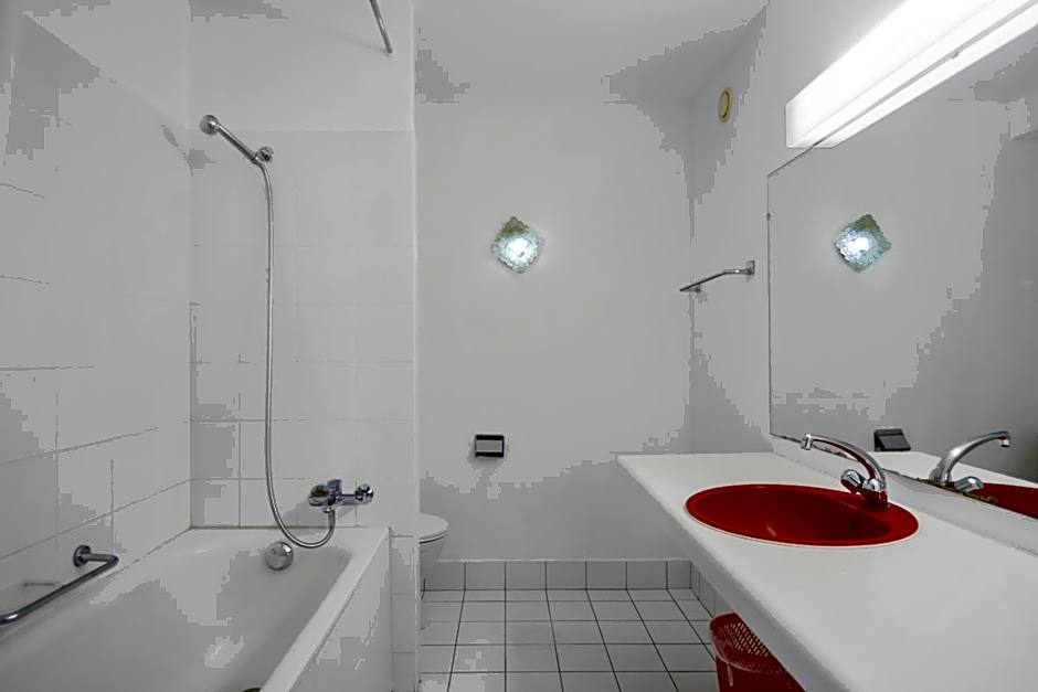 Neuchatel City Hotel