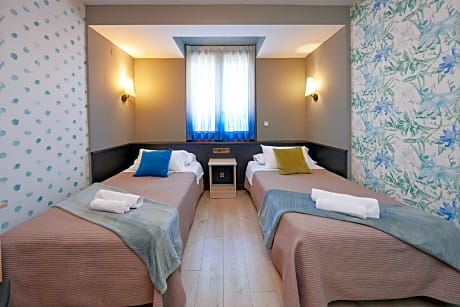 Double or twin standard