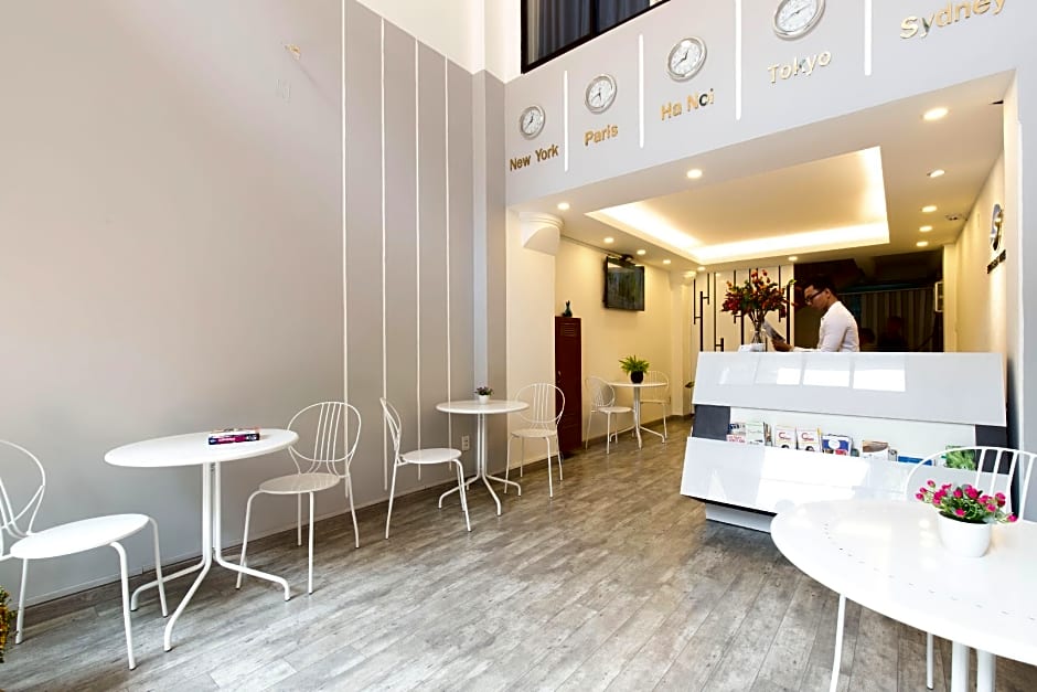Spotlight Hotel